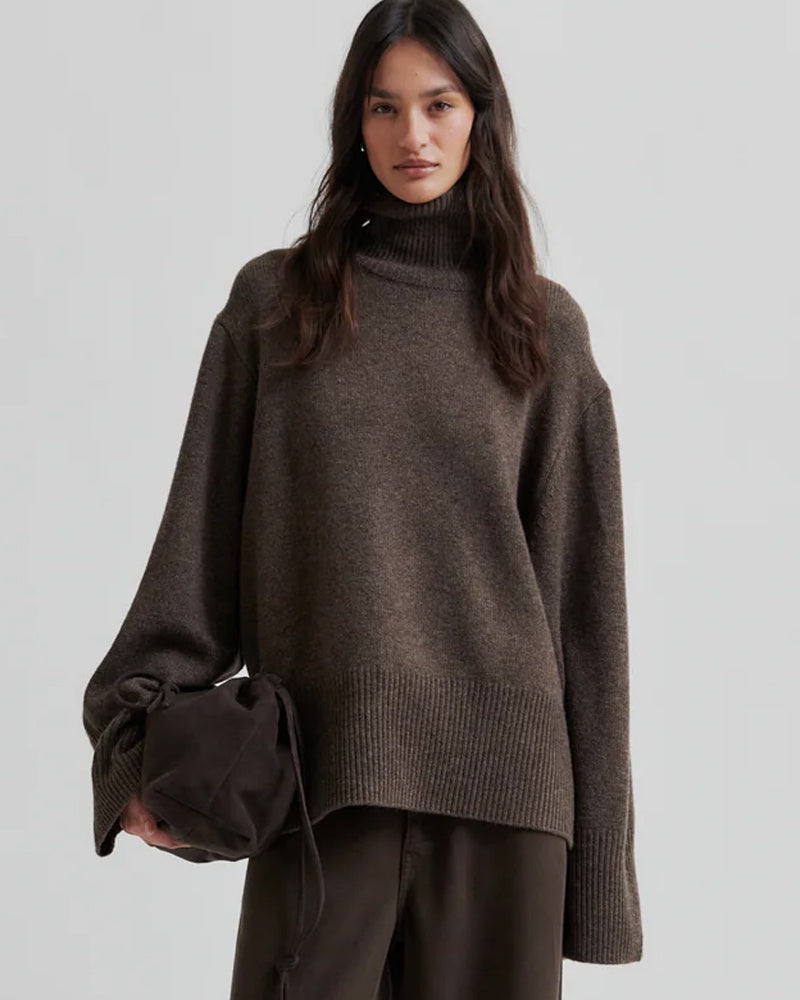 Second Female Alpha Knit - Delicioso