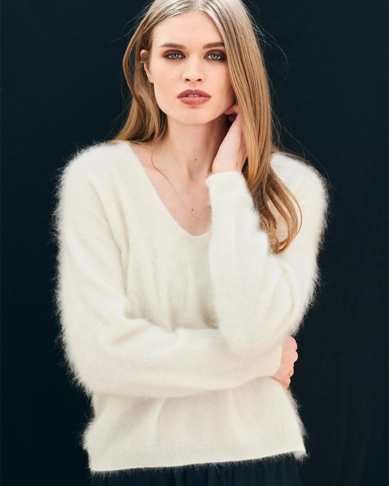 Jumper 1234 Brushed Boxy Vee Jumper - Ecru