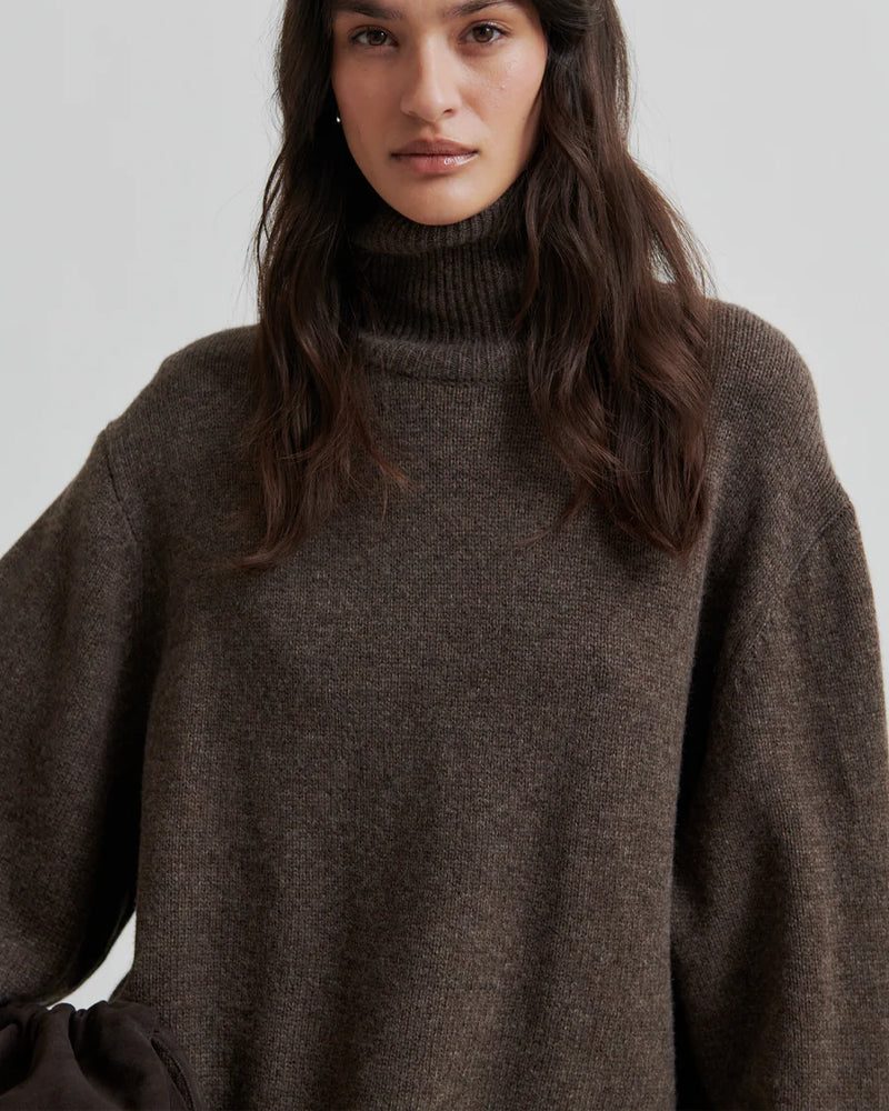 Second Female Alpha Knit - Delicioso