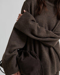 Second Female Alpha Knit - Delicioso