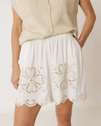 Indi and Cold Shorts KI177 - White